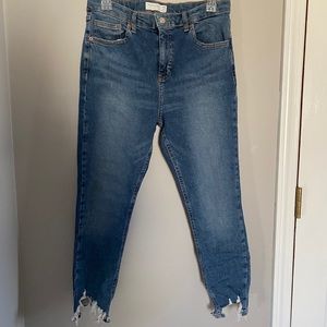 Jamie Frayed blue jeans